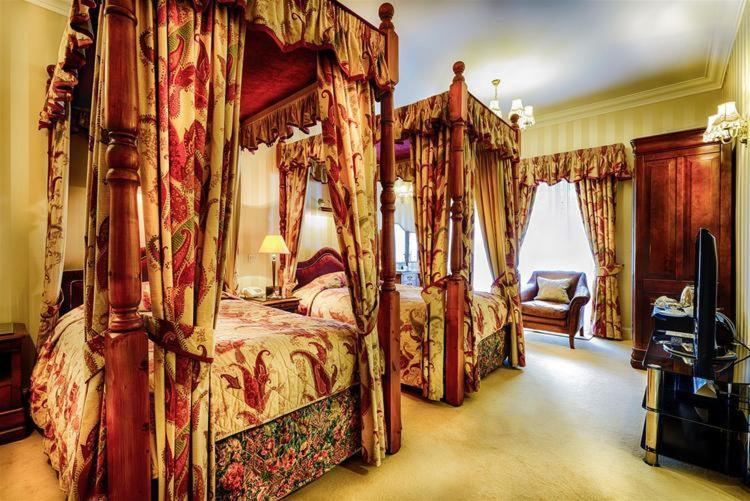 Mansion House Hotel Elgin Exteriör bild